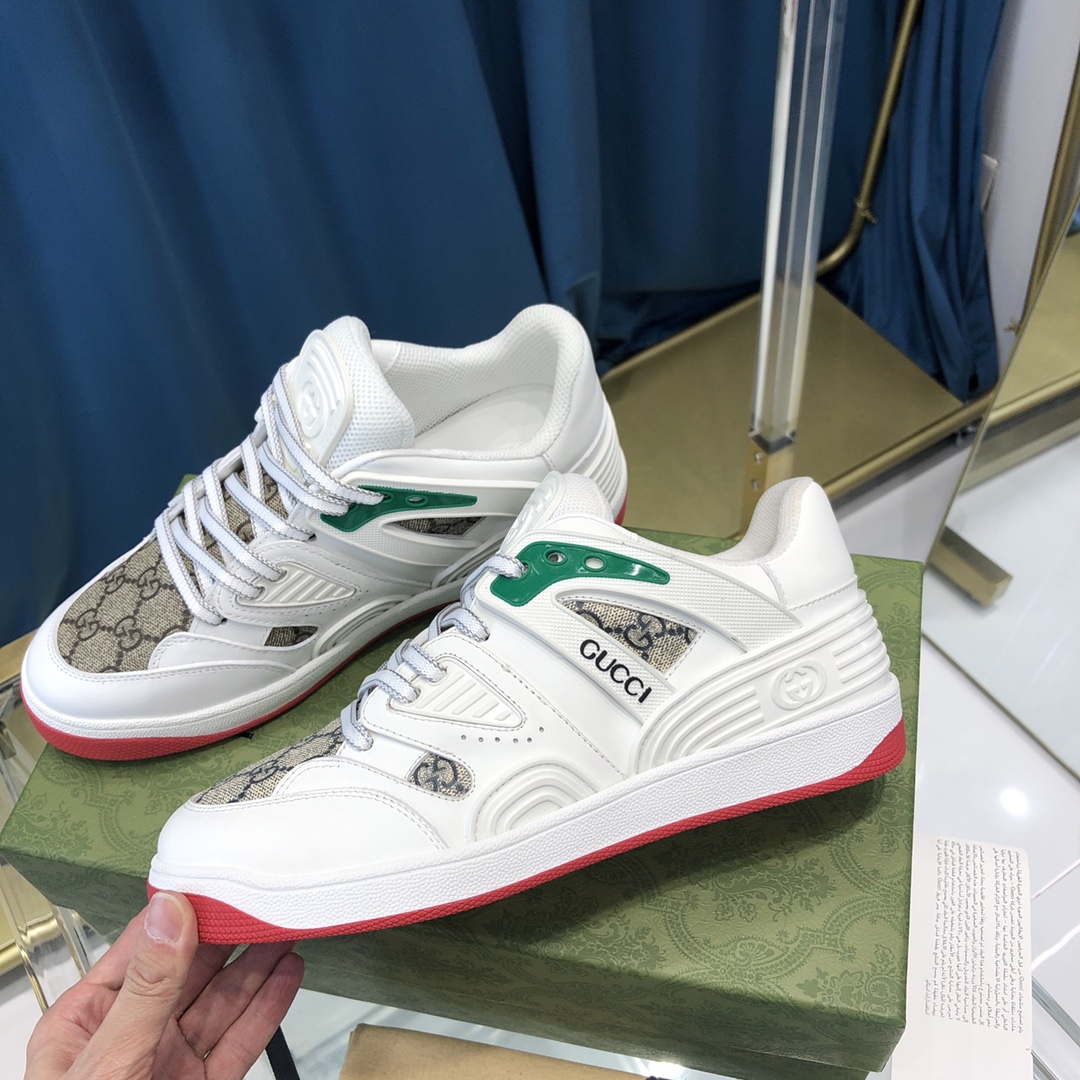 Gucci  Men's Gucci  Basket sneaker with lnterlocking G  - FashionPlug
