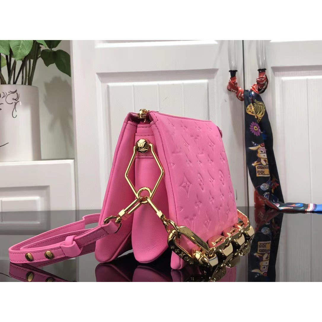 Louis Vuitton  Handbag （20 x 16 x 12cm） - FashionPlug