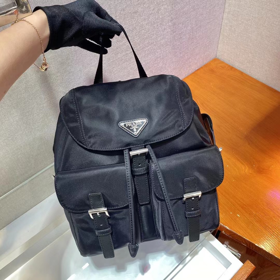 Prada Logo Plaque Backpack(23.5-28-12cm) - FashionPlug