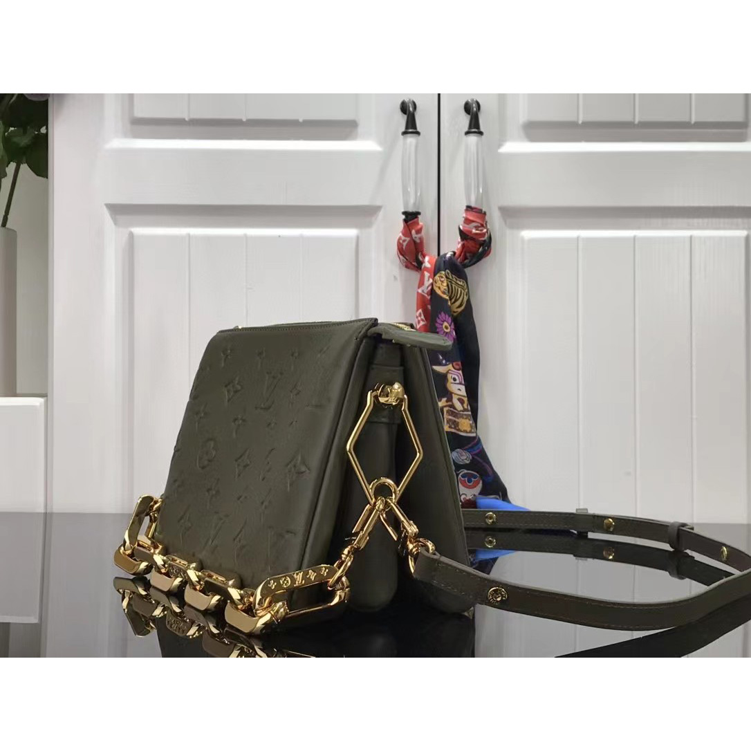 Louis Vuitton  Handbag （20 x 16 x 12cm） - FashionPlug