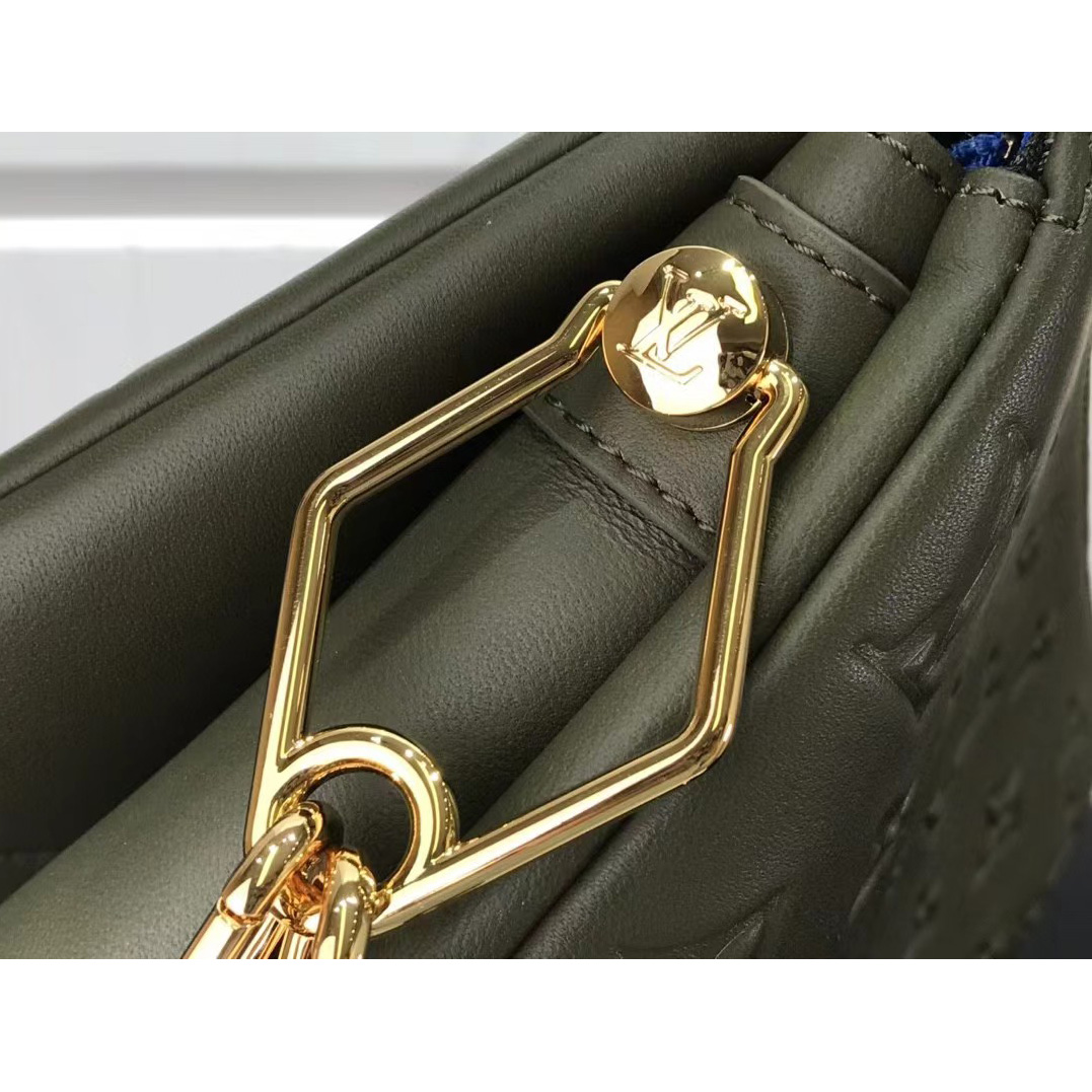 Louis Vuitton  Handbag （20 x 16 x 12cm） - FashionPlug
