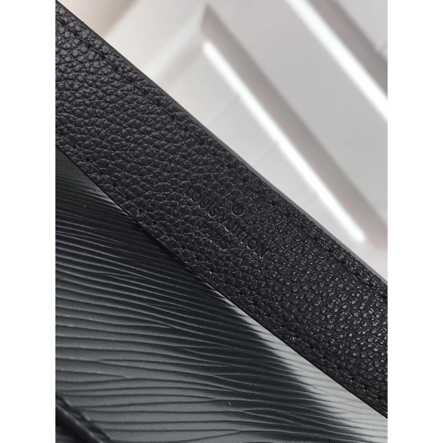 Louis Vuitton  Marelle Handbag （25x15x8cm） - FashionPlug