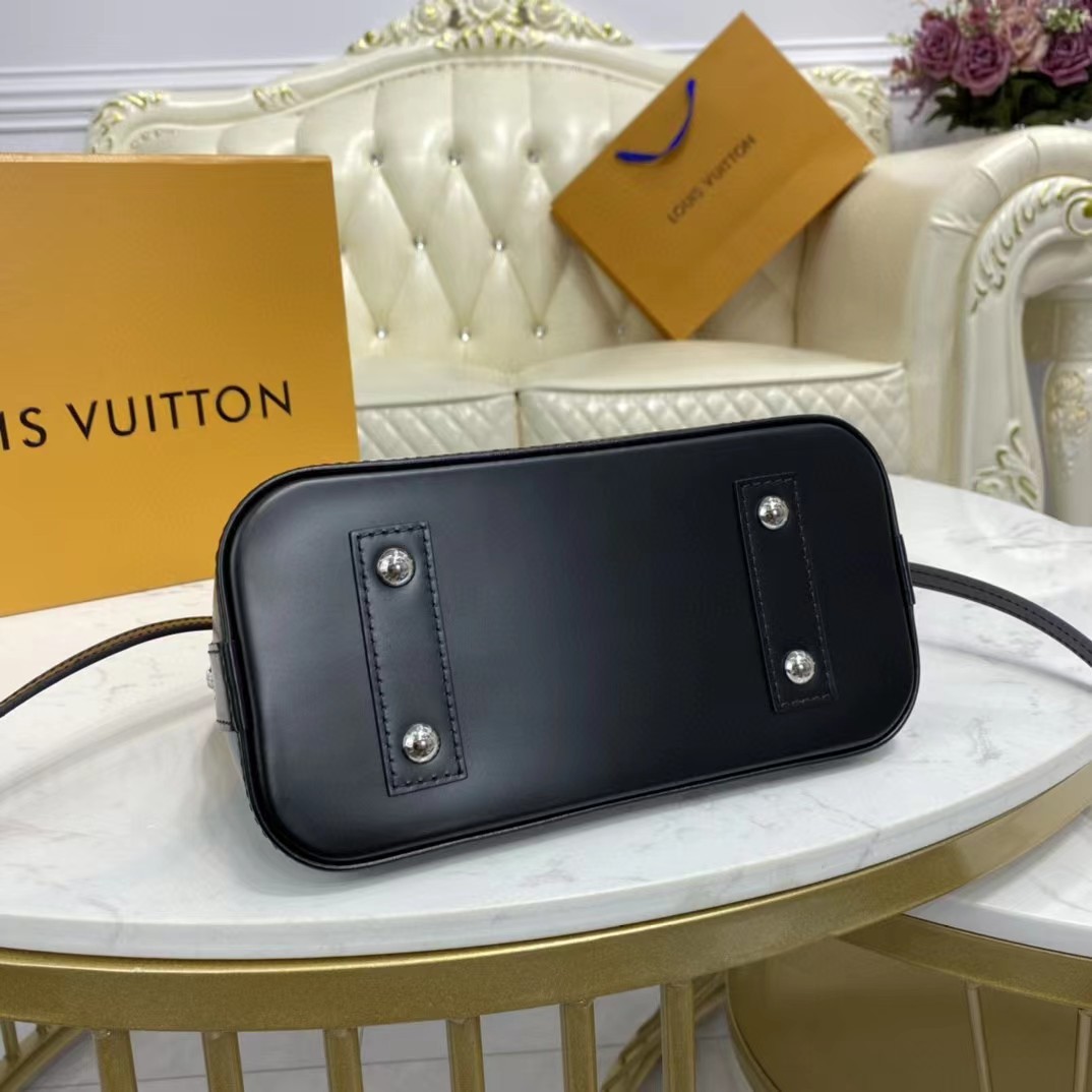 Louis Vuitton  Black Shoulder Bag （23.5-17.5-11.5CM） - FashionPlug