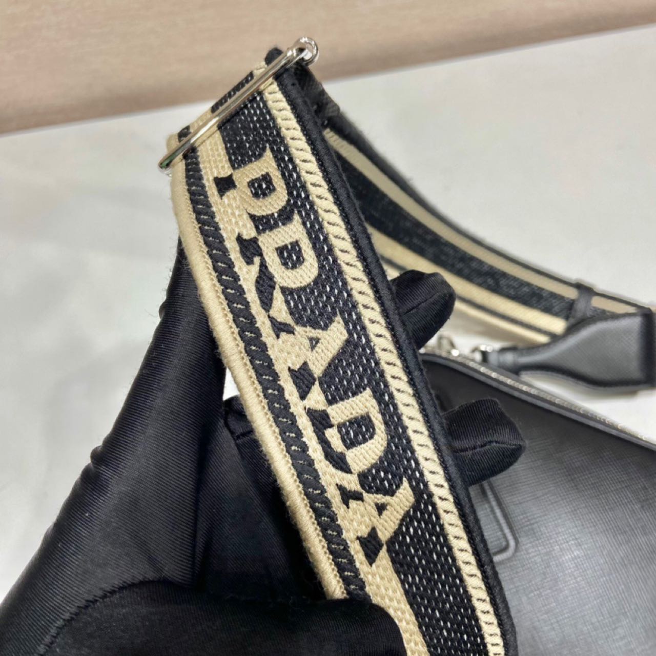 Prada Leather Shoulder Bag（19-16-5.5CM） - FashionPlug