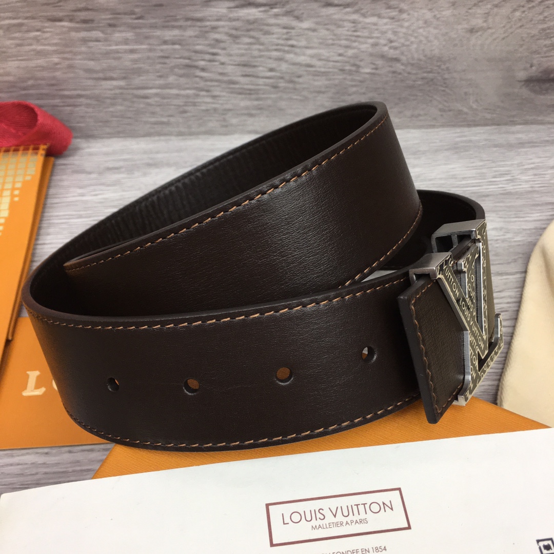 Louis Vuitton Shape 40MM Reversible Belt - FashionPlug