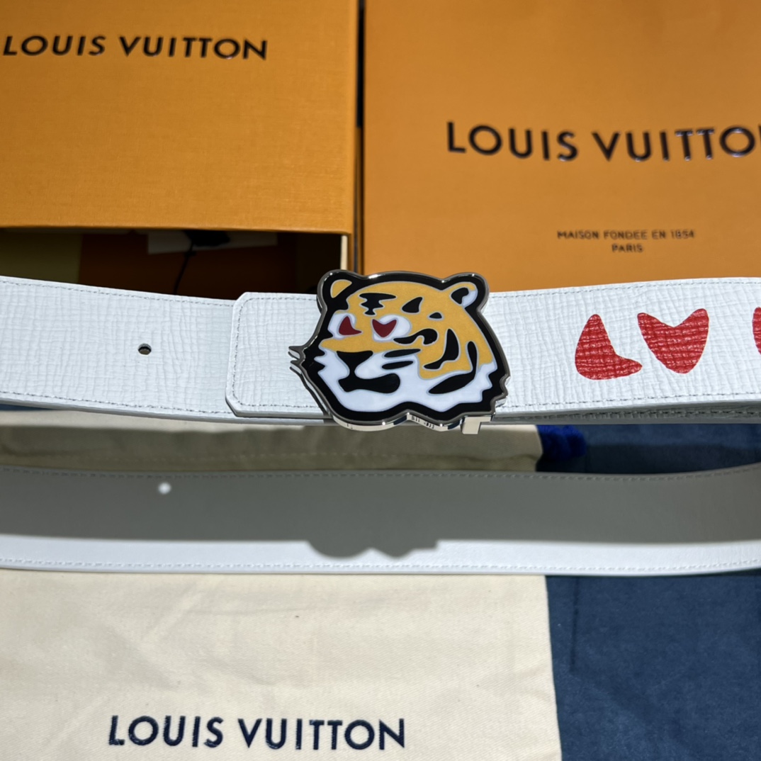 Louis Vuitton Gradient Shape 40MM Reversible Belt - FashionPlug