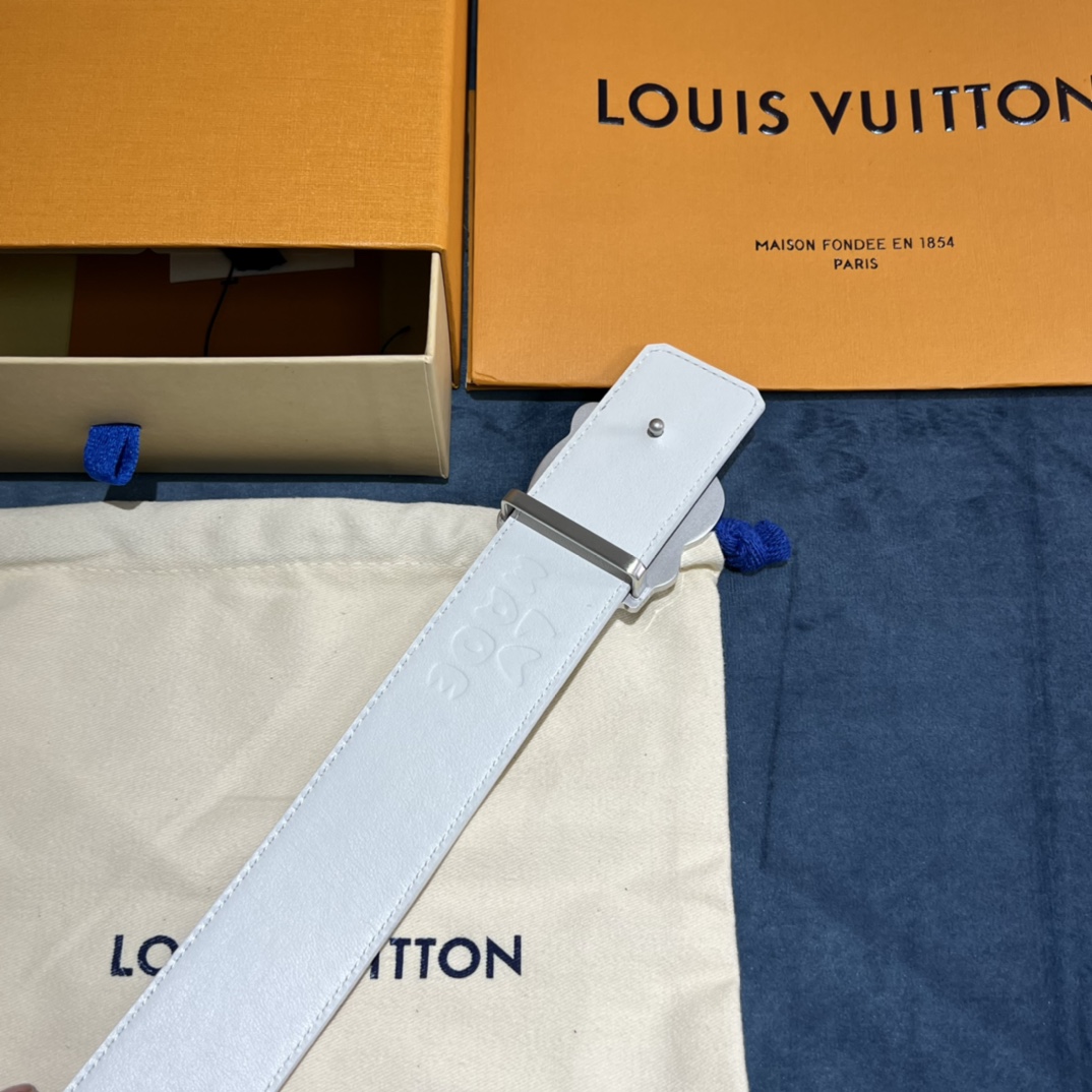 Louis Vuitton Gradient Shape 40MM Reversible Belt - FashionPlug