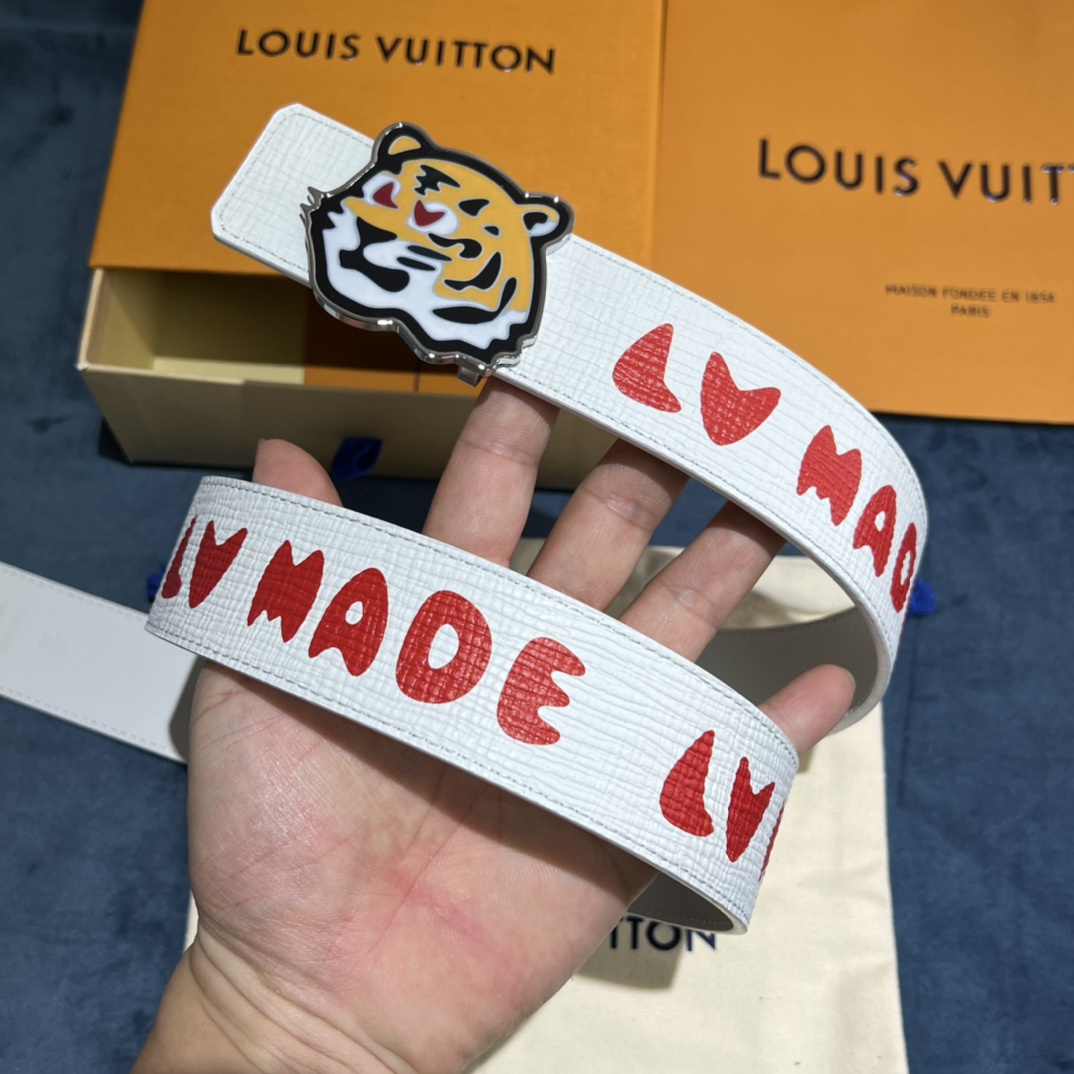 Louis Vuitton Gradient Shape 40MM Reversible Belt - FashionPlug