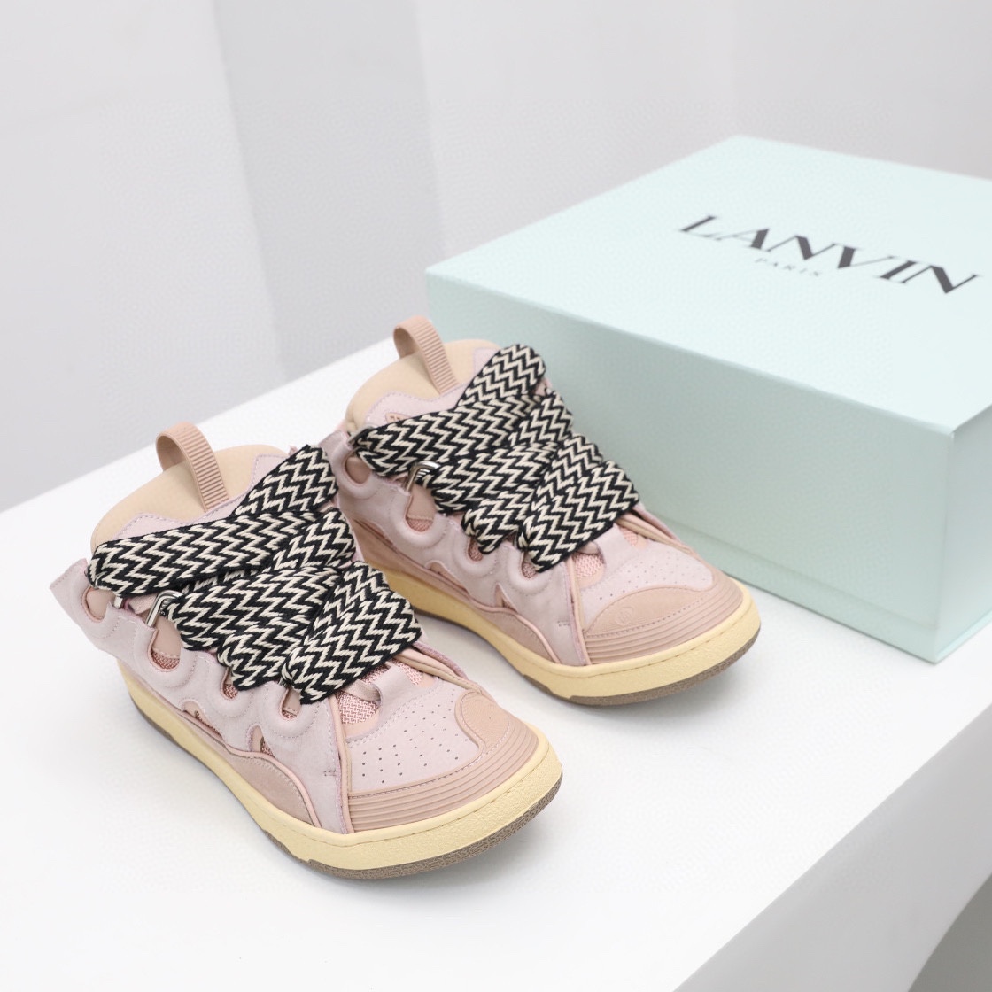 Lanvin Sneaker  - FashionPlug