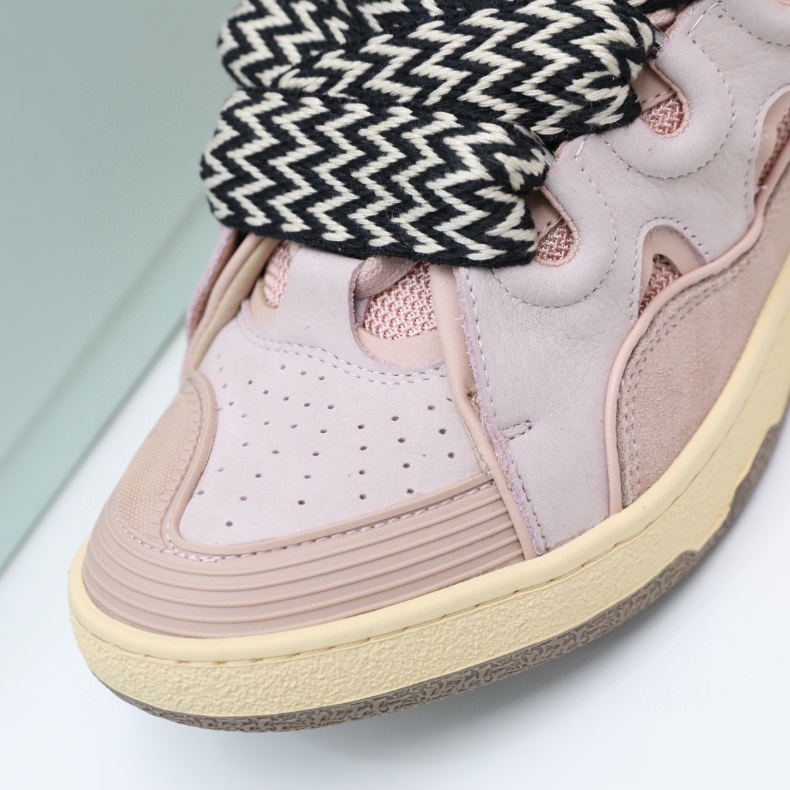Lanvin Sneaker  - FashionPlug