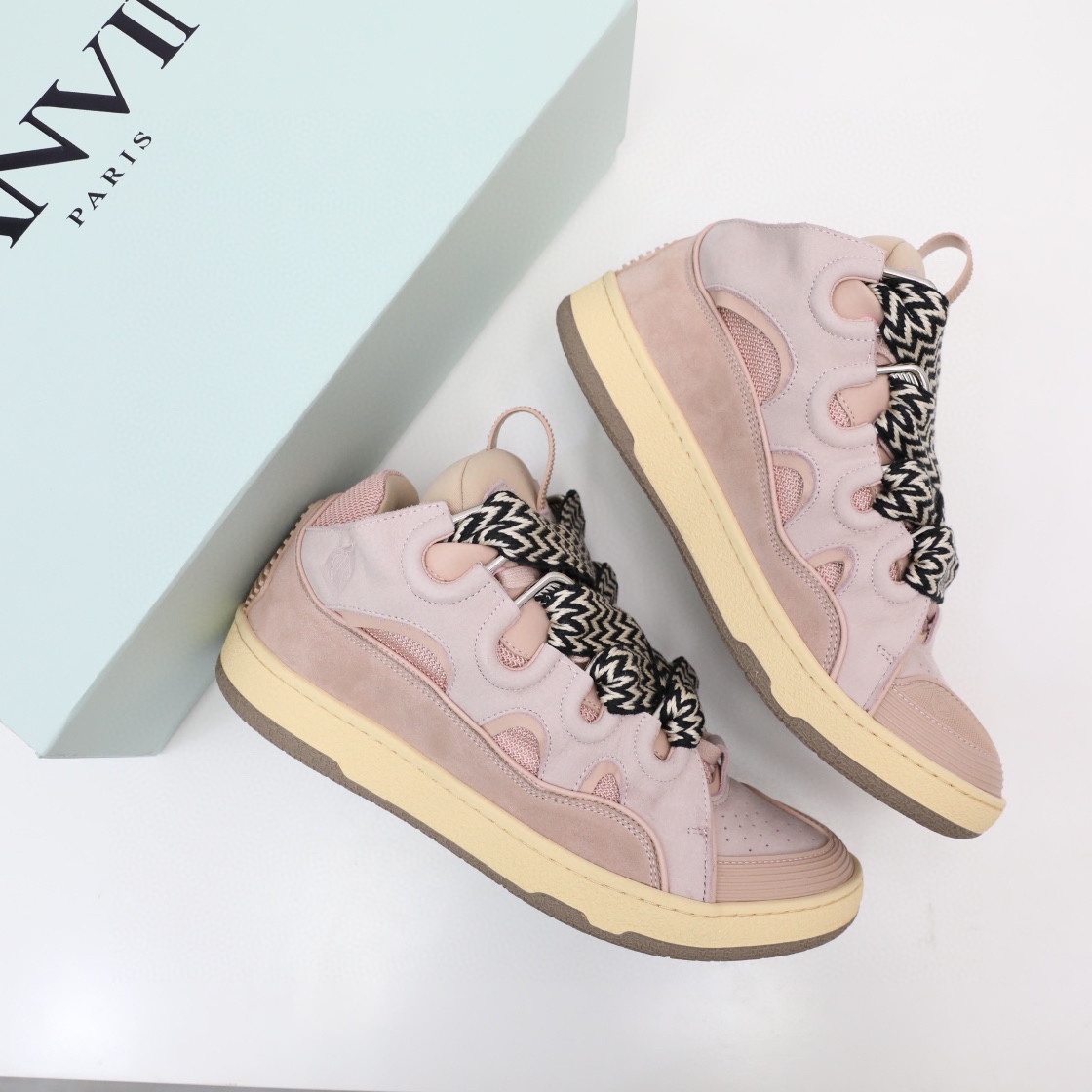 Lanvin Sneaker  - FashionPlug
