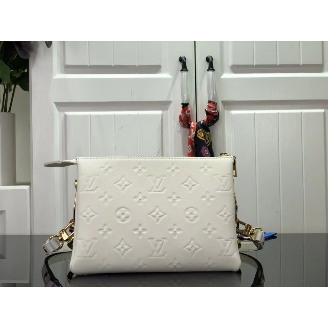 Louis Vuitton  Handbag （20 x 16 x 12cm） - FashionPlug