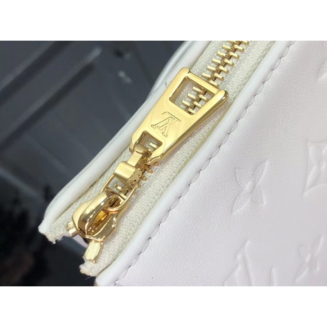 Louis Vuitton  Handbag （20 x 16 x 12cm） - FashionPlug