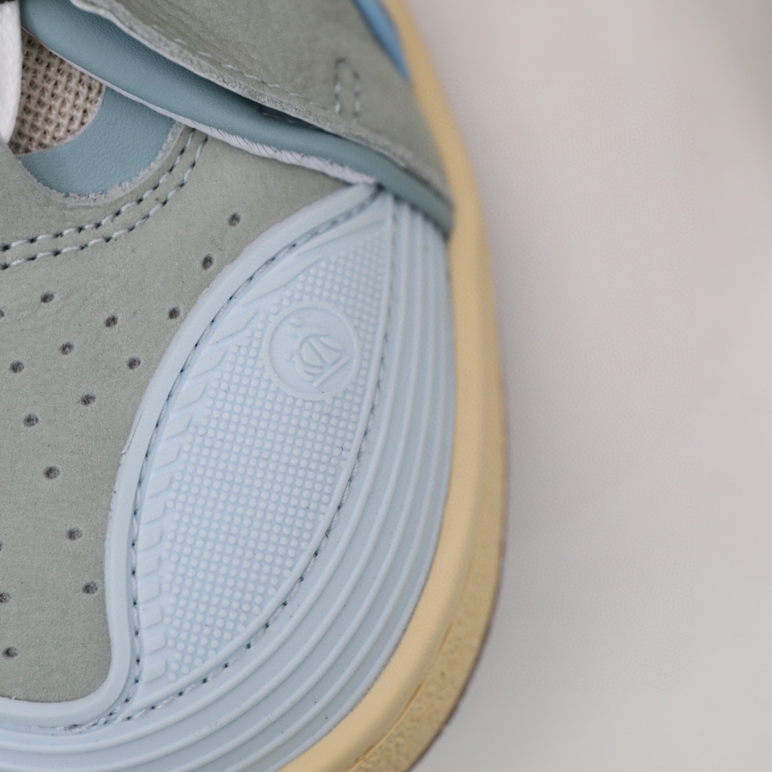 Lanvin Sneaker  - FashionPlug