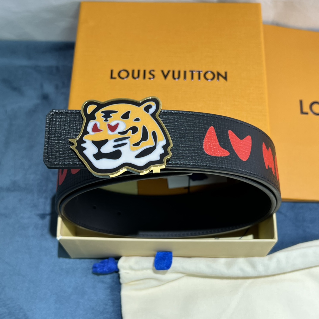 Louis Vuitton Gradient Shape 40MM Reversible Belt - FashionPlug