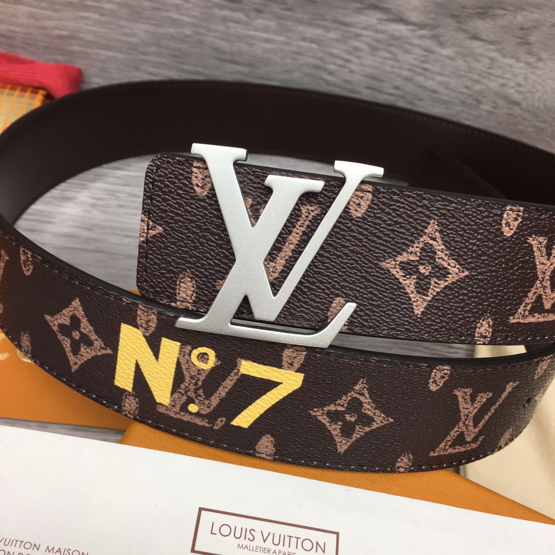Louis Vuitton Shape 40MM Reversible Belt - FashionPlug
