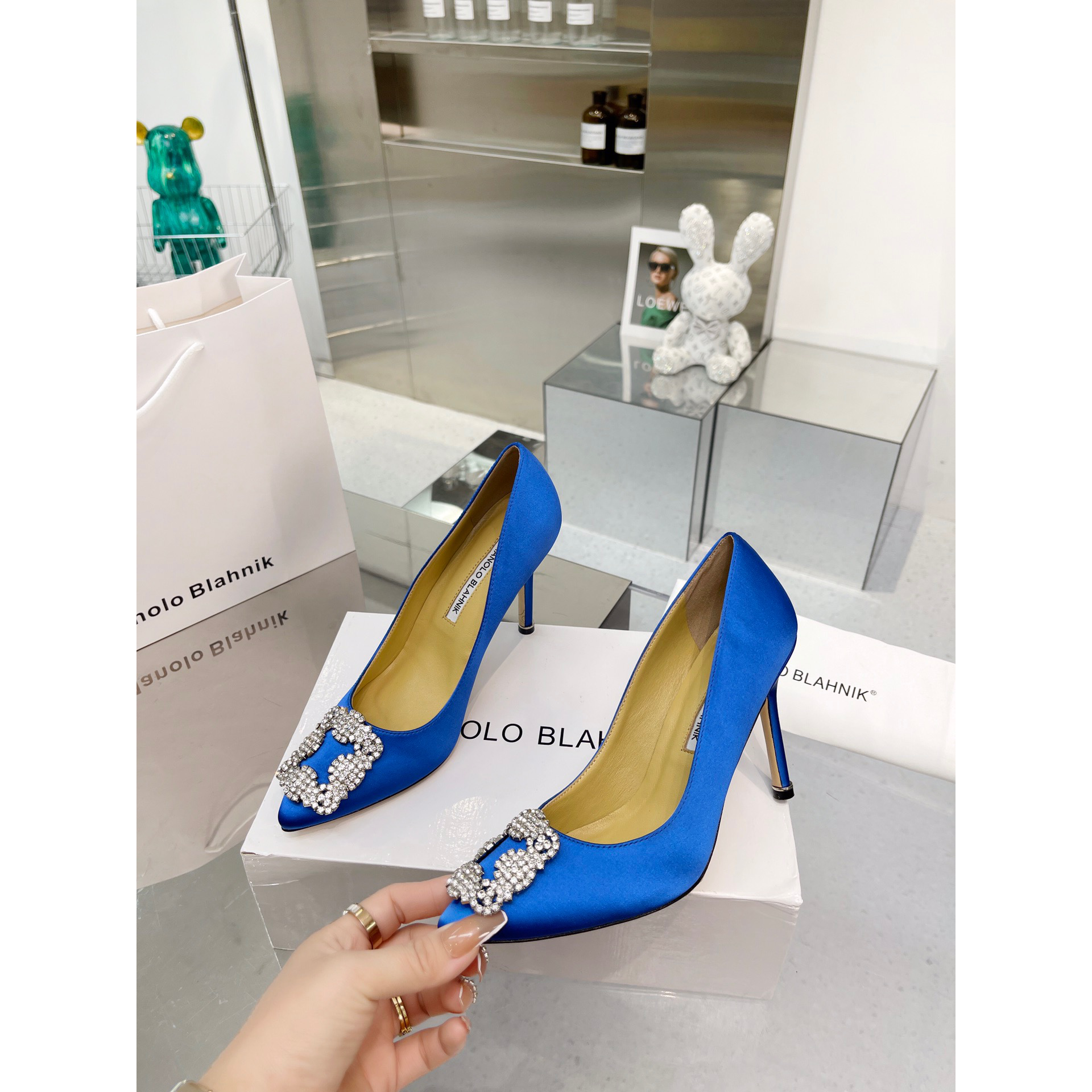 Manolo Blahnik Blue Hangisi Pumps with buckle - FashionPlug