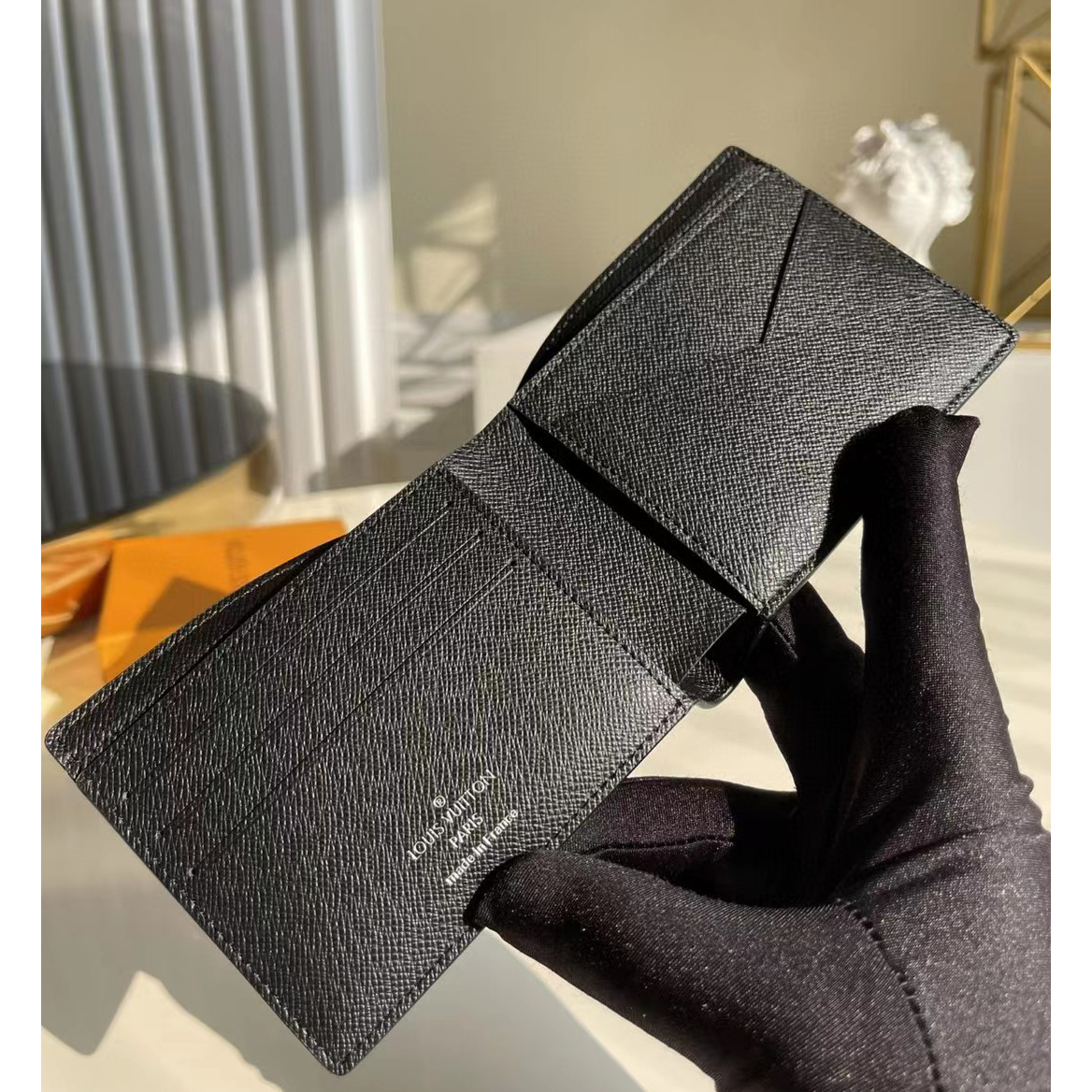 Louis Vuitton  Multiple Wallet(1.5-9-1.5cm) - FashionPlug