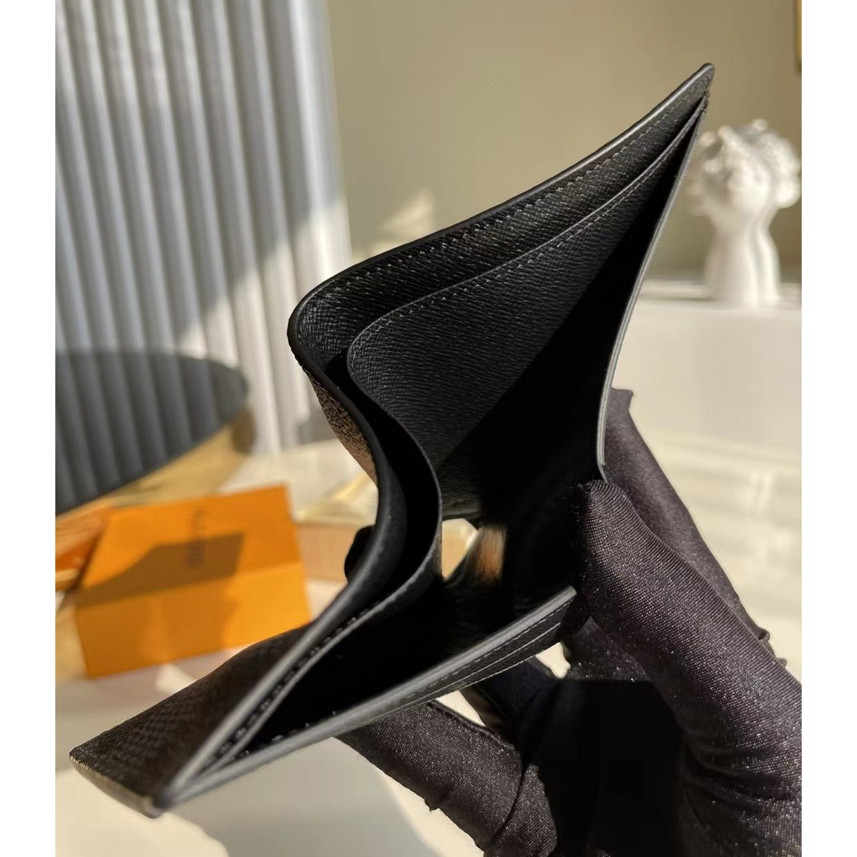 Louis Vuitton  Multiple Wallet(1.5-9-1.5cm) - FashionPlug