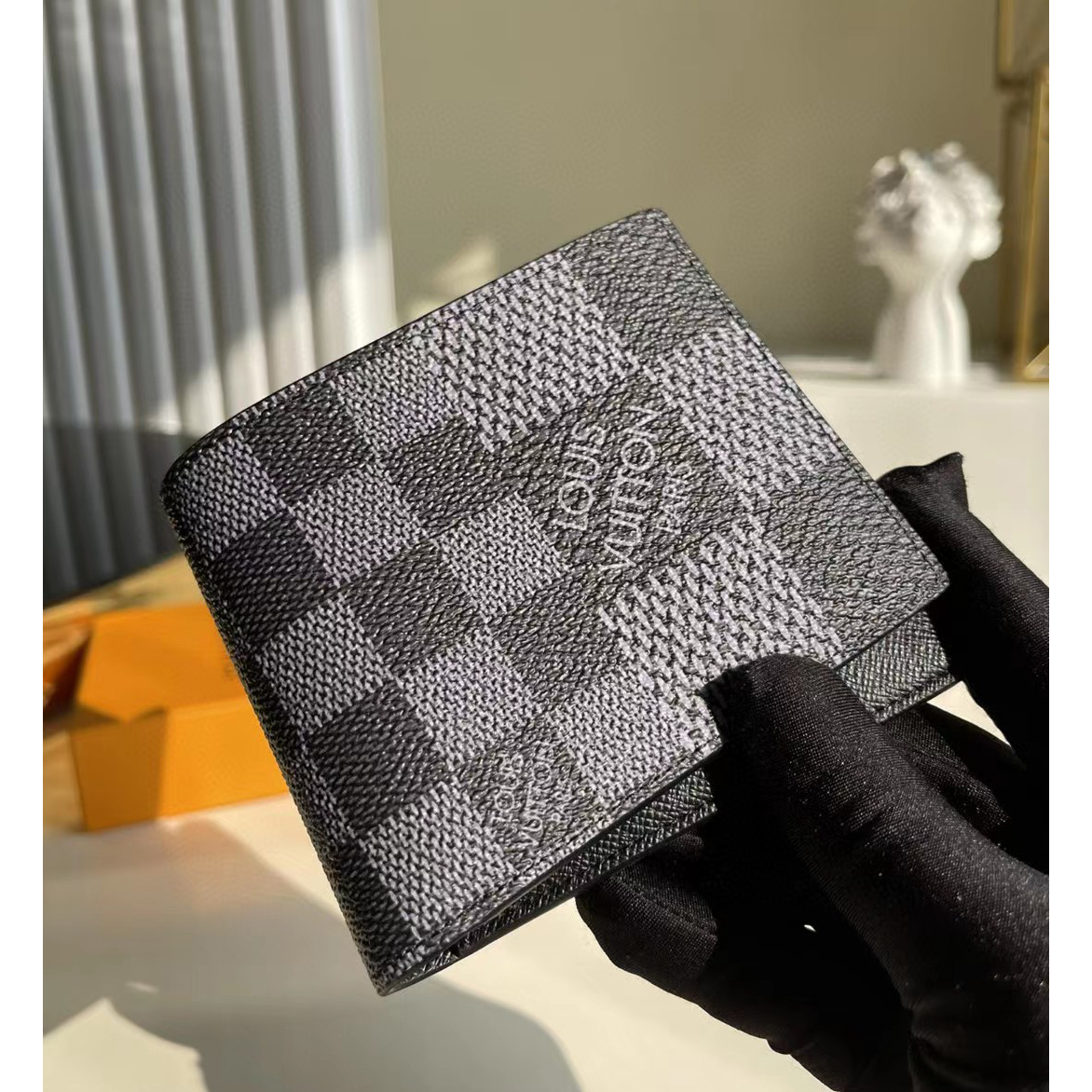 Louis Vuitton  Multiple Wallet(1.5-9-1.5cm) - FashionPlug