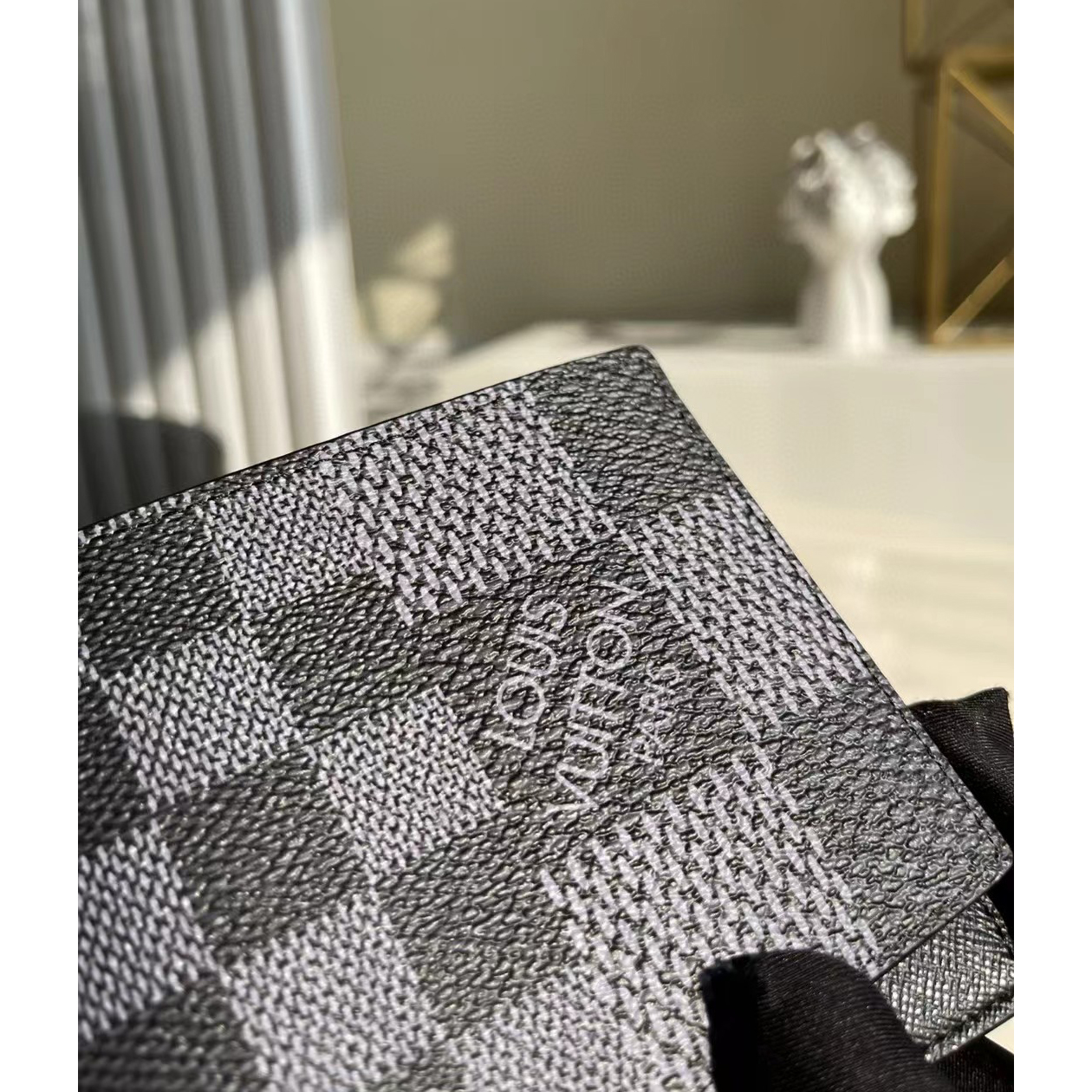 Louis Vuitton  Multiple Wallet(1.5-9-1.5cm) - FashionPlug