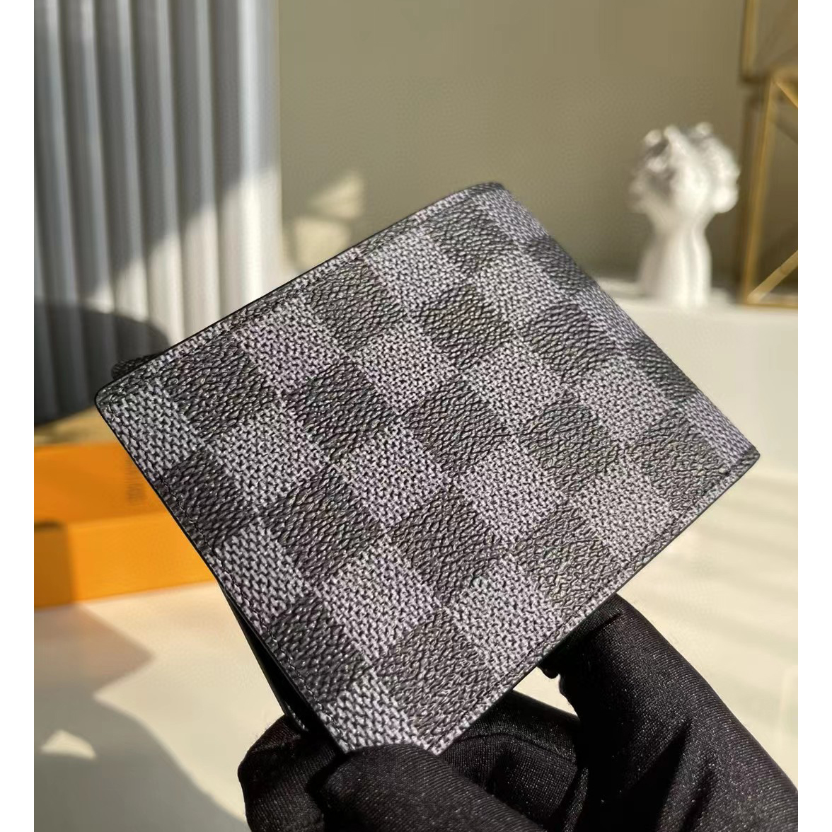 Louis Vuitton  Multiple Wallet(1.5-9-1.5cm) - FashionPlug