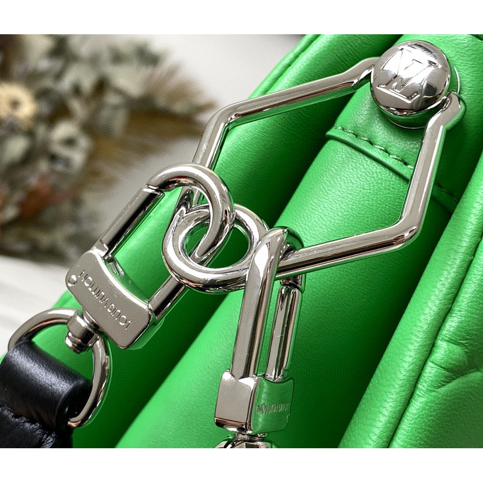 Louis Vuitton  Handbag （26*20*12cm） - FashionPlug