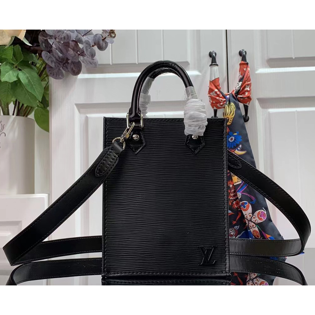 Louis Vuitton Petit Sac Plat Handbag （14-17-5cm） - FashionPlug