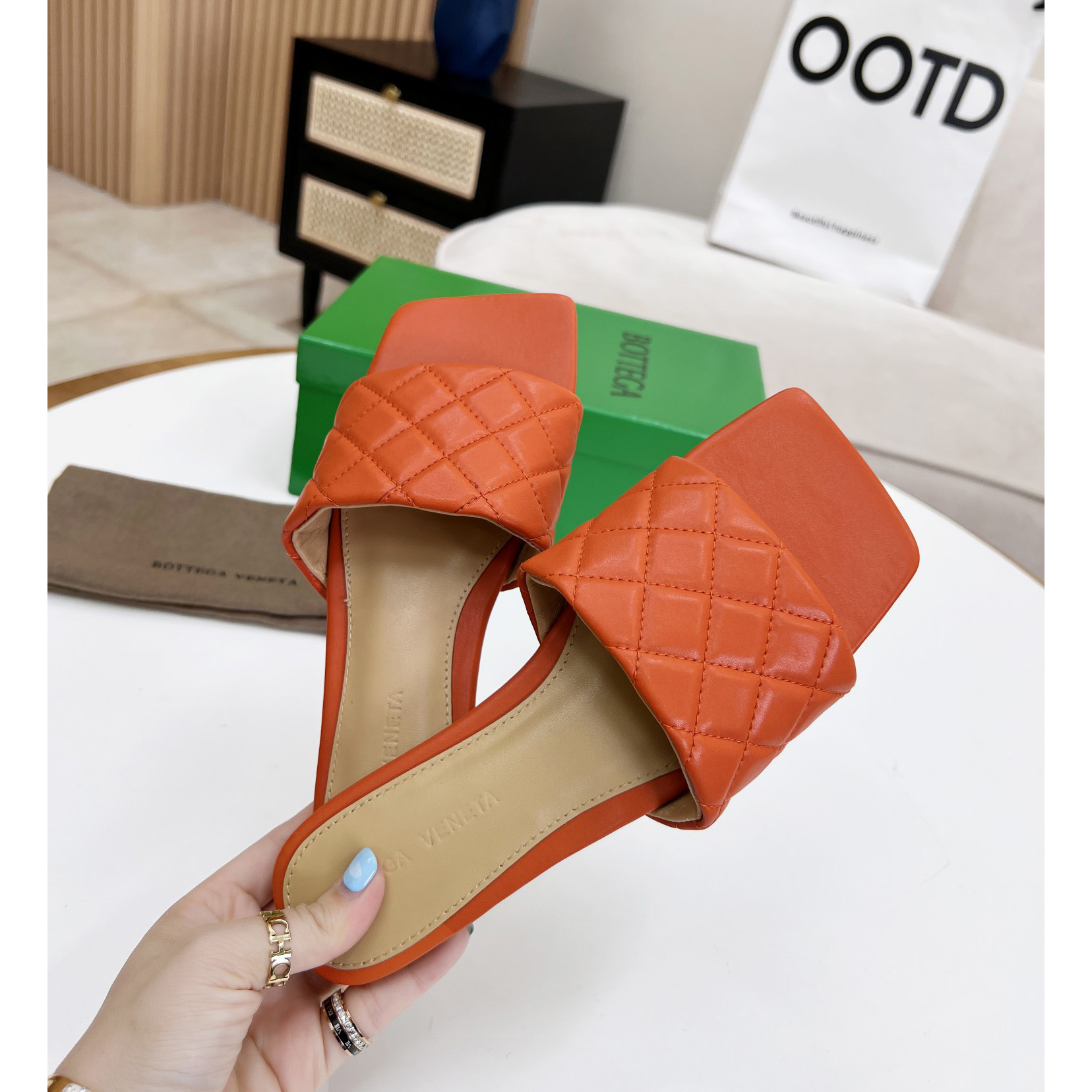 Bottega Veneta Padded Leather Sandals - FashionPlug
