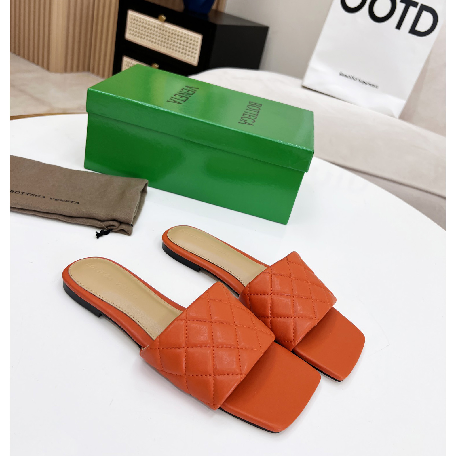 Bottega Veneta Padded Leather Sandals - FashionPlug