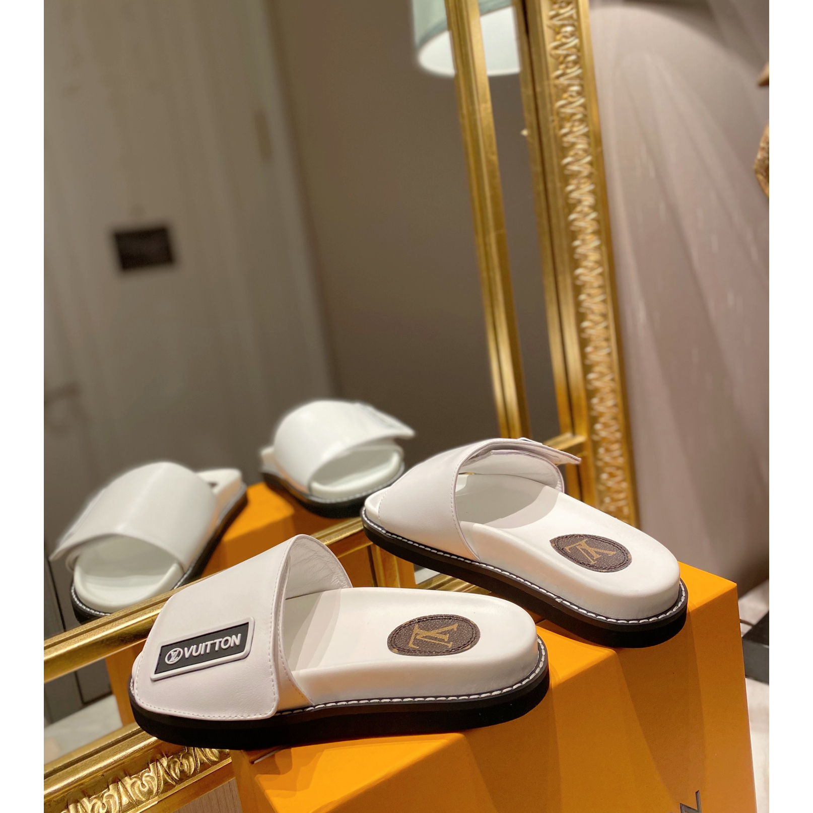 Louis Vuitton Monogram Slipper - FashionPlug
