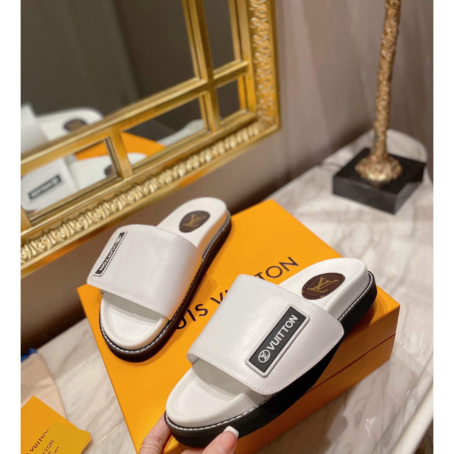 Louis Vuitton Monogram Slipper - FashionPlug