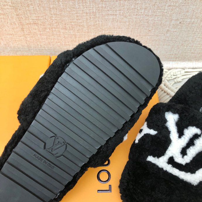 Louis Vuitton Paseo Flat Comfort Mule In Black - FashionPlug