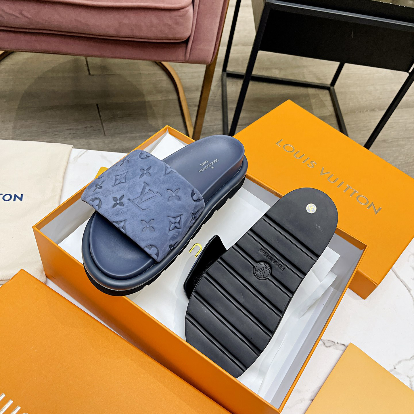 Louis Vuitton Pool Pillow Comfort Mules - FashionPlug