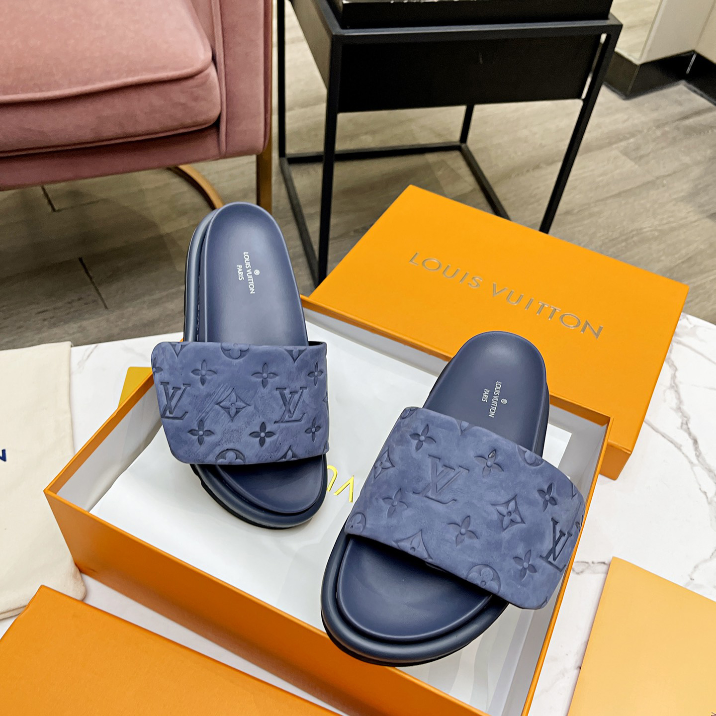 Louis Vuitton Pool Pillow Comfort Mules - FashionPlug