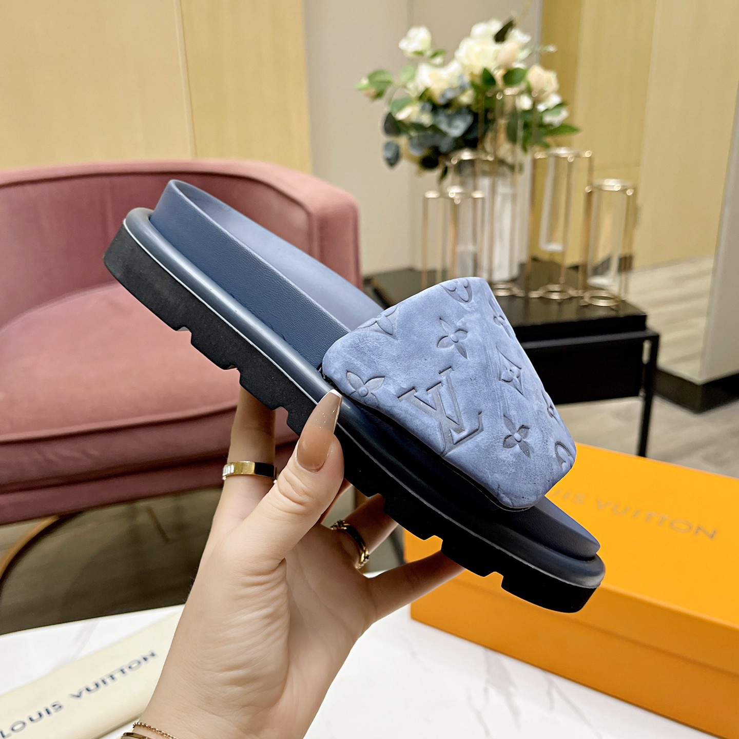 Louis Vuitton Pool Pillow Comfort Mules - FashionPlug
