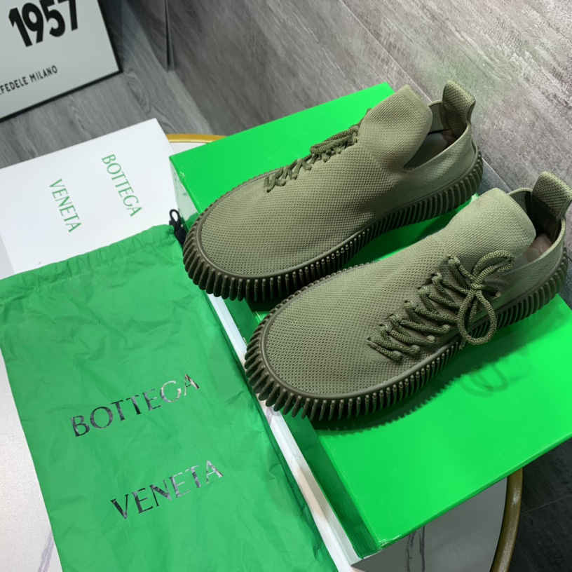 Bottega Veneta Ripple Sneakers - FashionPlug