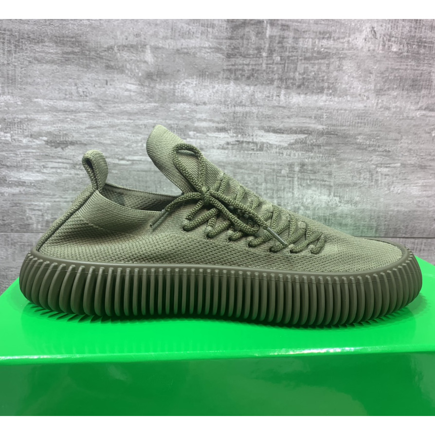 Bottega Veneta Ripple Sneakers - FashionPlug