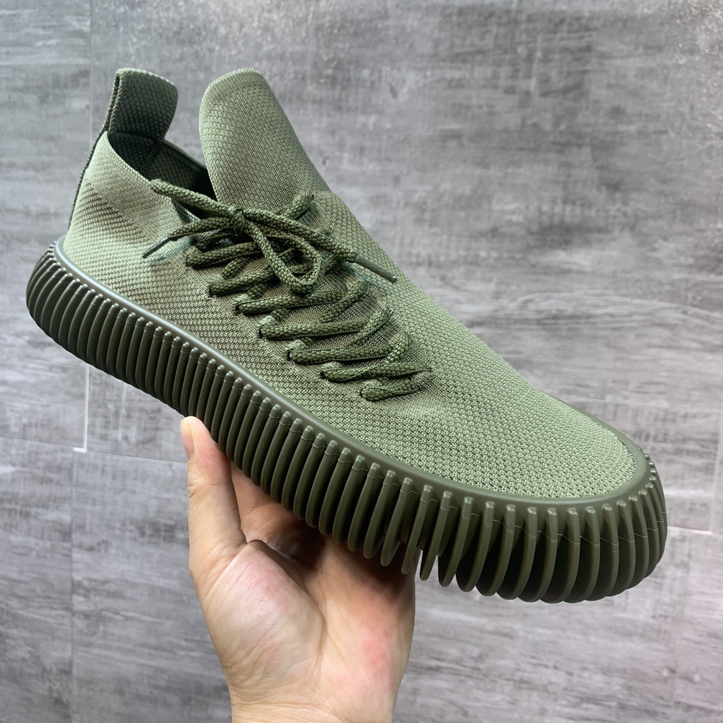 Bottega Veneta Ripple Sneakers - FashionPlug