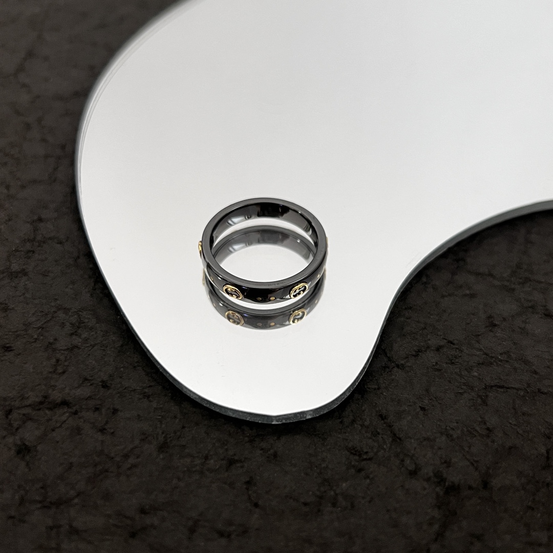 Gucci Icon Ring 18k With Interlocking G In Black - FashionPlug