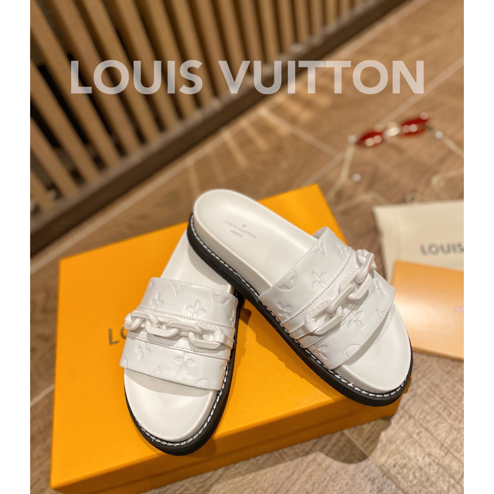 Louis Vuitton Monogram Slipper - FashionPlug