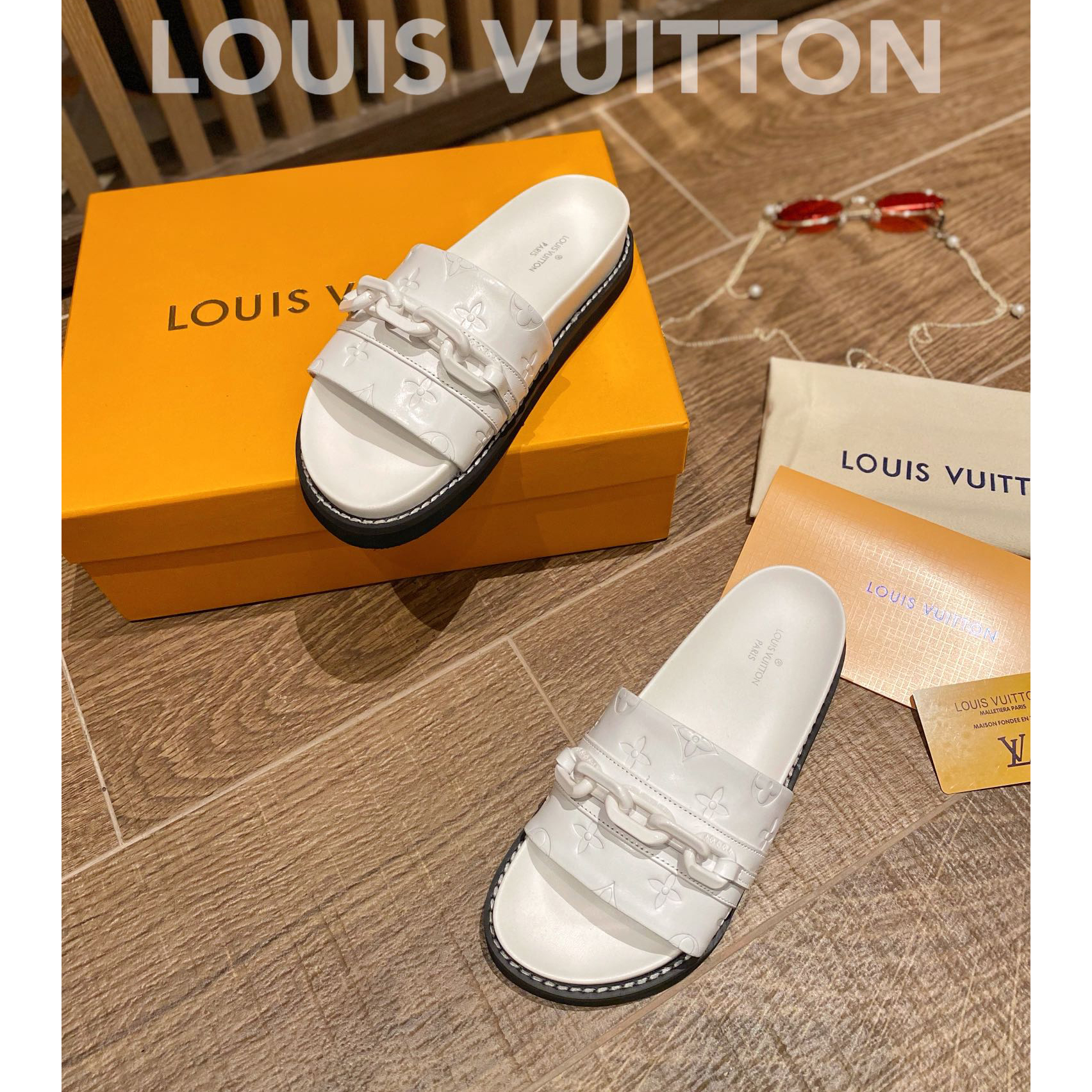 Louis Vuitton Monogram Slipper - FashionPlug