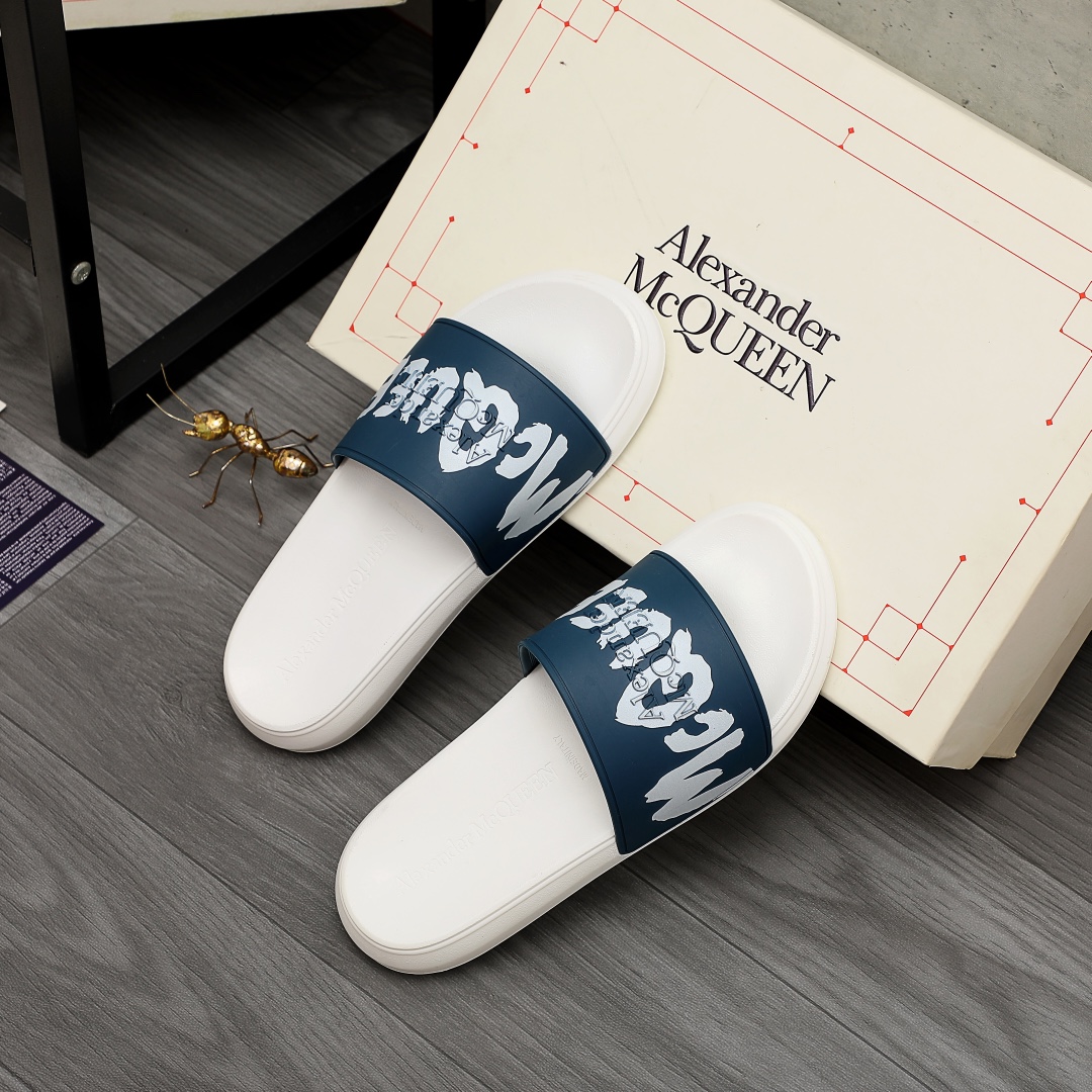 Alexander Mqueen Logo Slipper - FashionPlug
