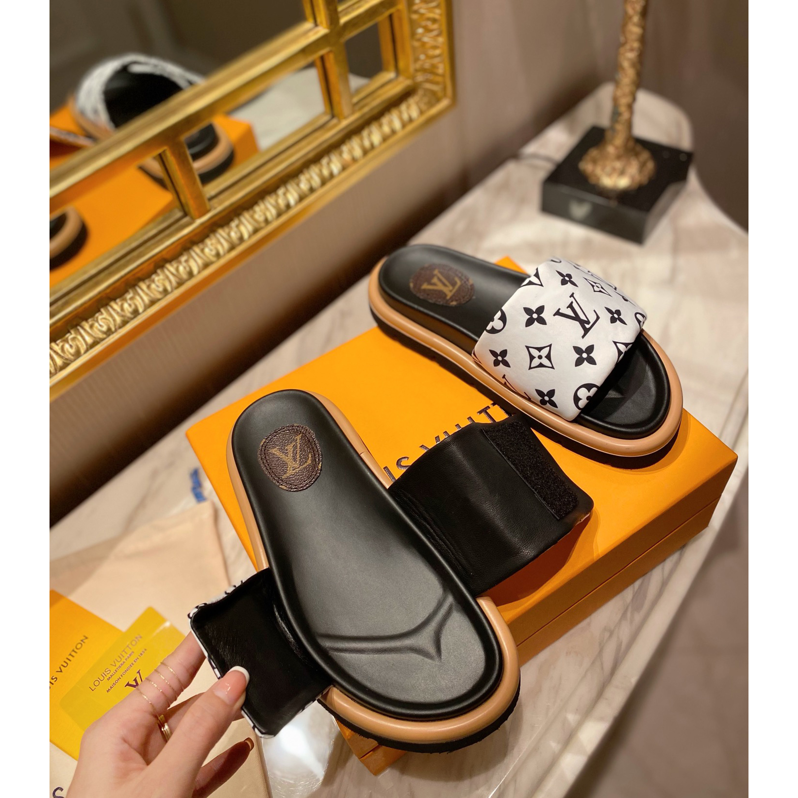 Louis Vuitton Pool Pillow Comfort Mules - FashionPlug
