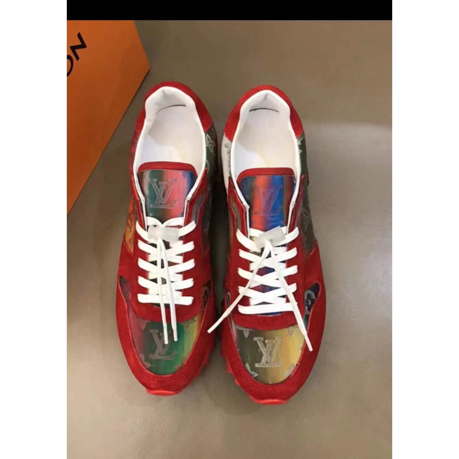 Louis Vuitton Sneaker - FashionPlug