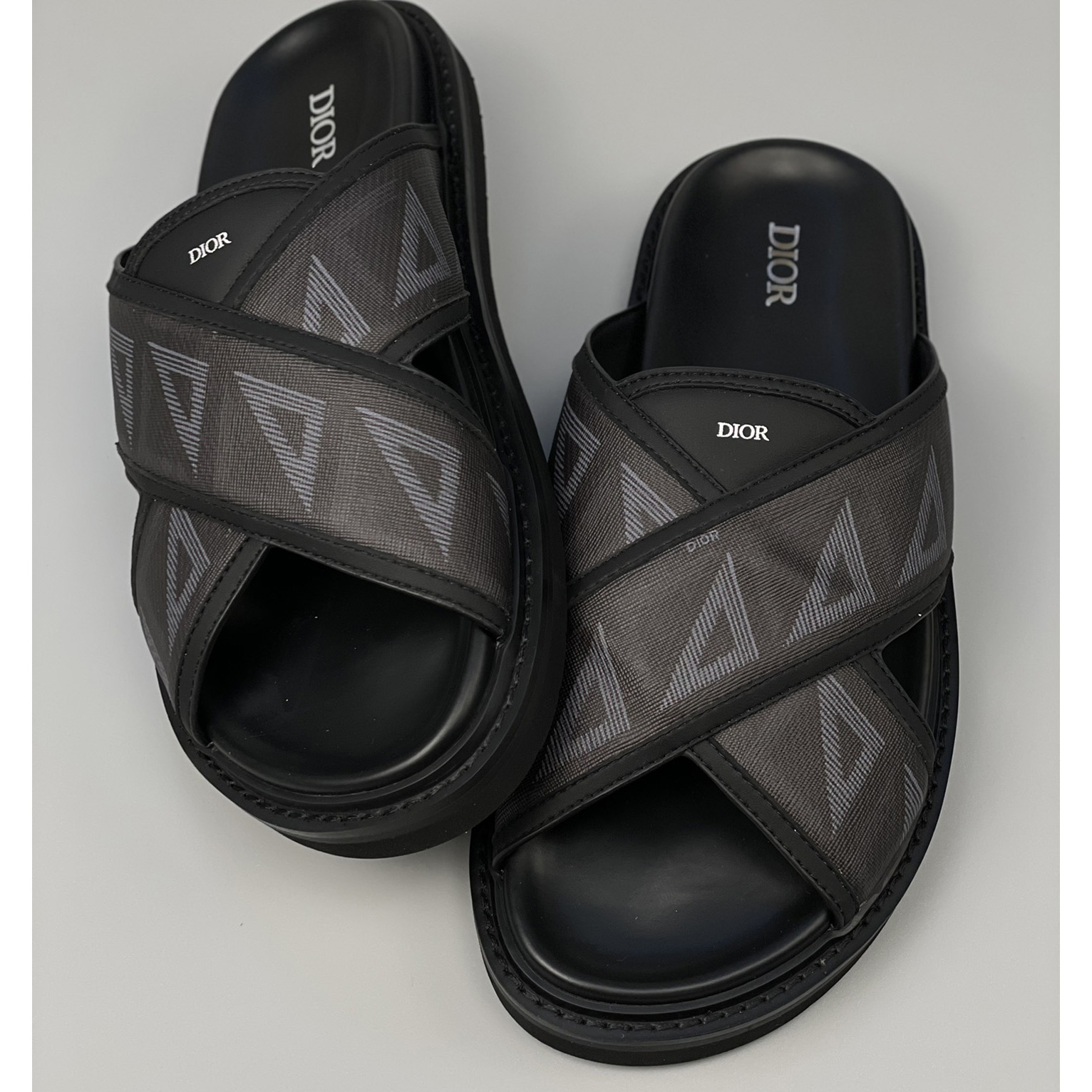 Dior Aqua Male Sandal - FashionPlug