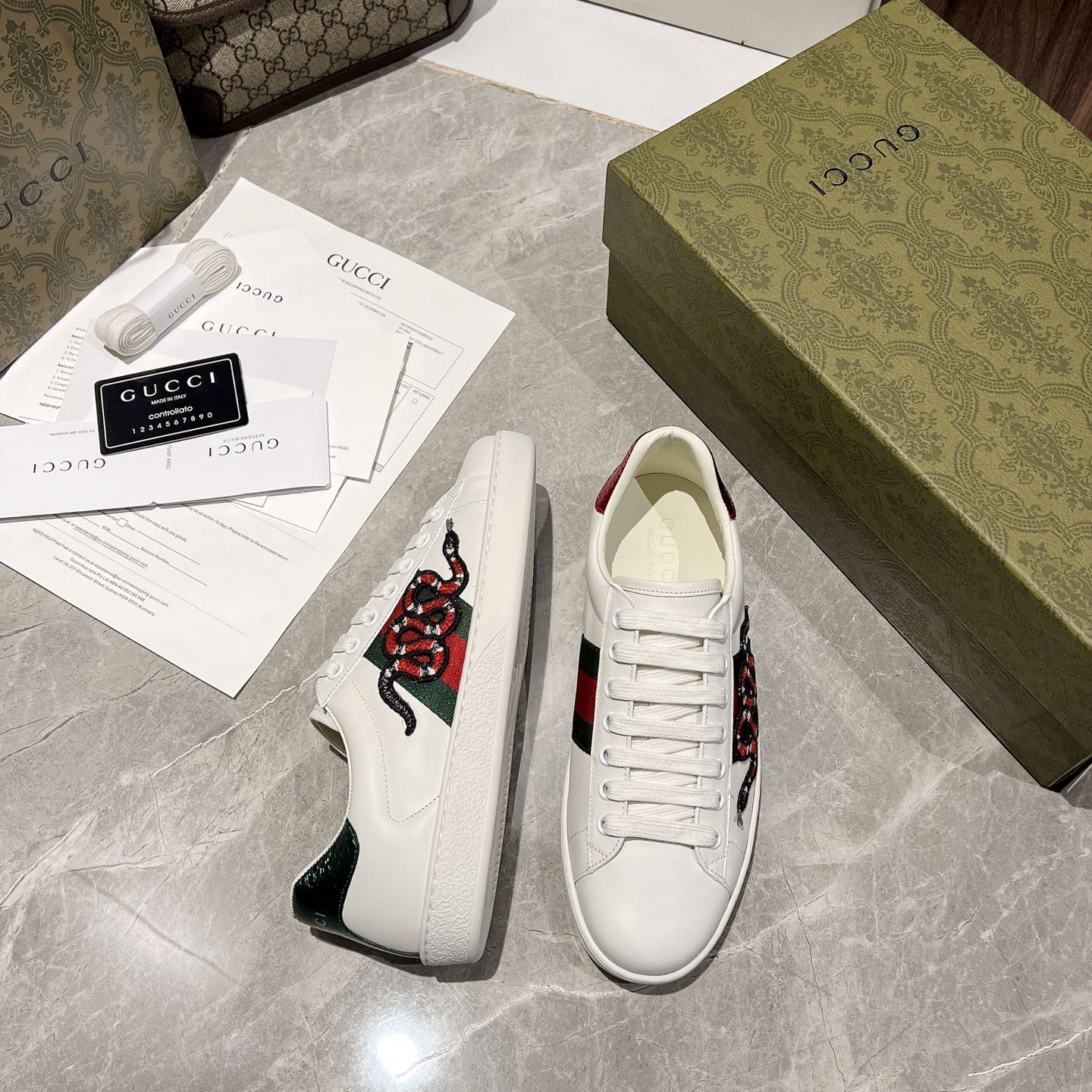 Gucci Snake Logo  Basket Sneaker - FashionPlug