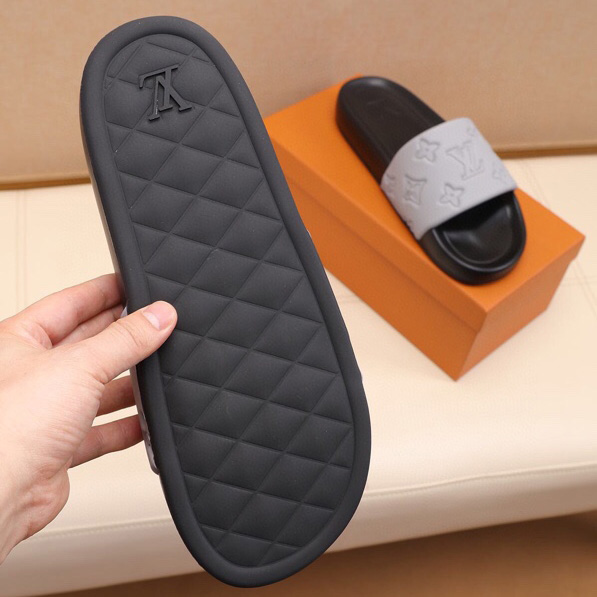 Louis Vuitton Monogram Slippers - FashionPlug