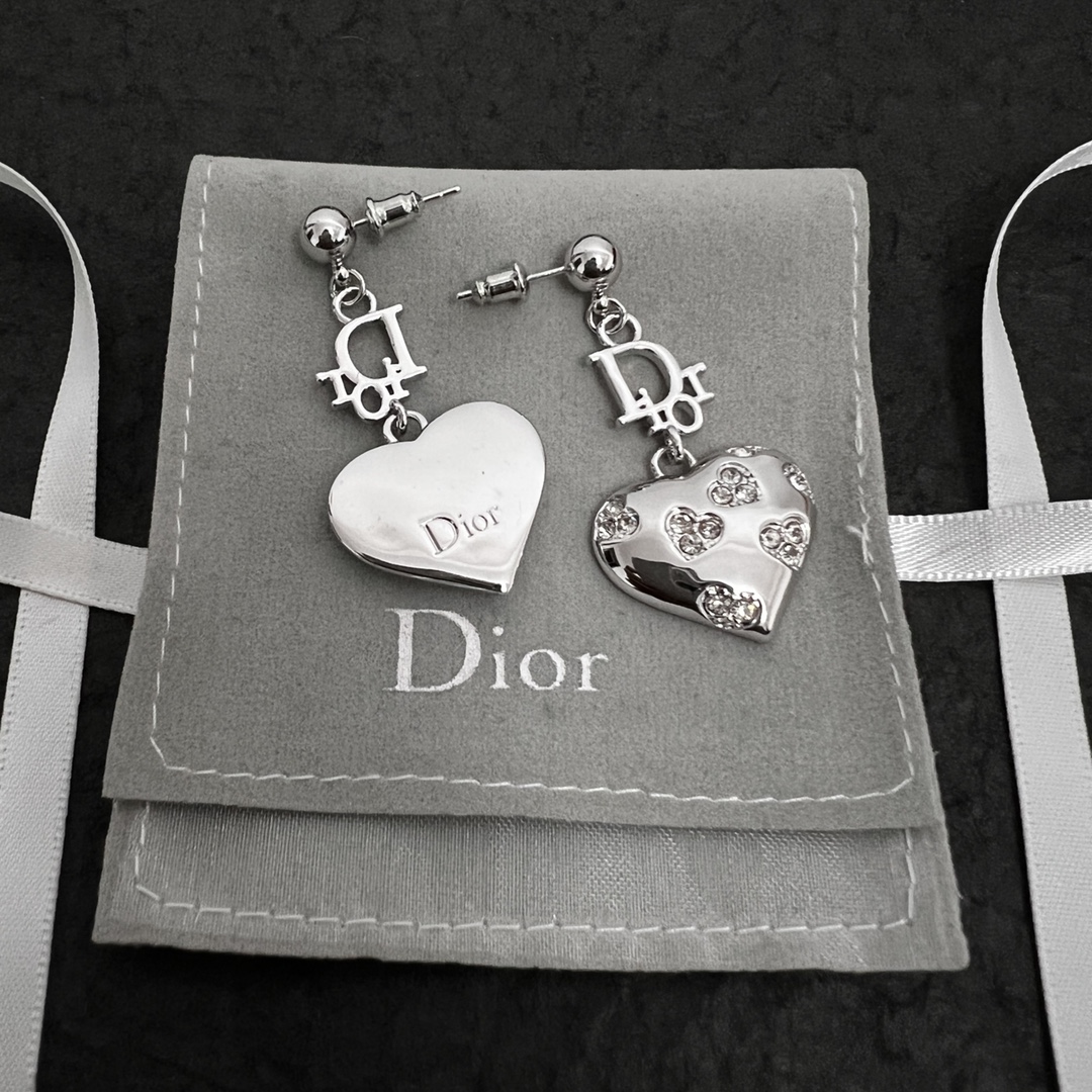 Dior Earrings  - FashionPlug