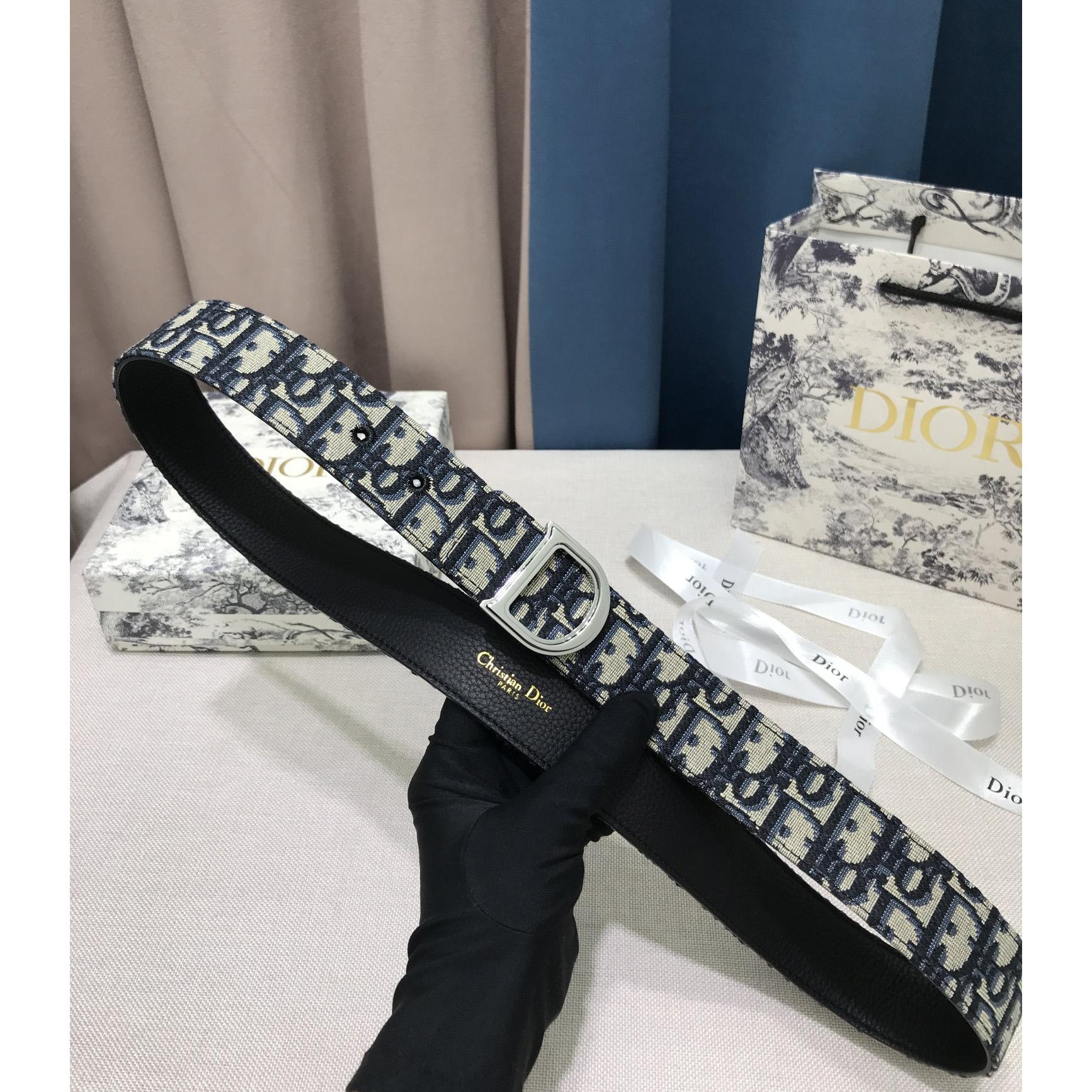 Dior Leather Belt With 'D' Buckle - FashionPlug